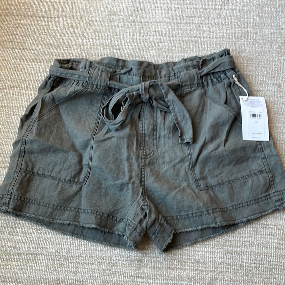 NWT Splendid linen shorts  khaki green size small